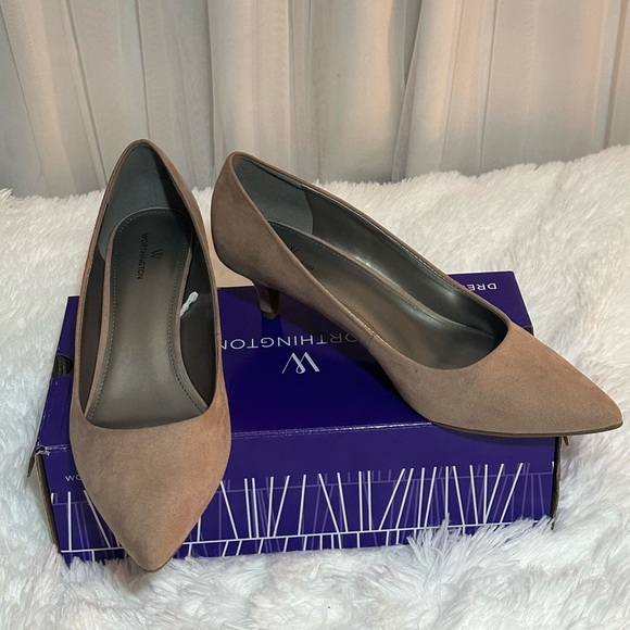 Worthington Pointy “Nougat” Heels - Picture 1 of 7
